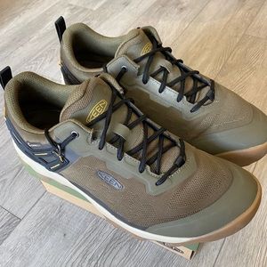 Keen Men’s Venture Vent Shoe 11.5 - Like New!